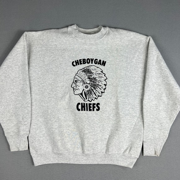 Fruit of the Loom Other - VTG Cheboygran Chiefs Sweatshirt Mens XL‎ Gray Northern Michigan 1990s Crew Neck